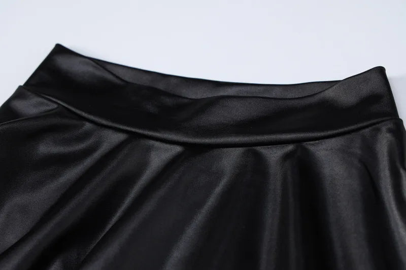 Robe moulante sexy en similicuir à plis pour femmes