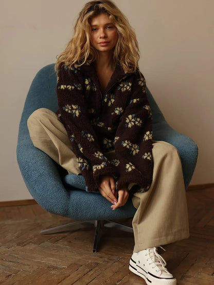 Sweat à Capuche Sherpa Femme – Fleurs et Demi-Zip