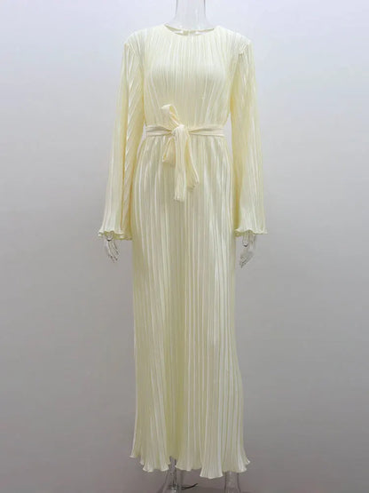 Robe Longue Femme – Volants, Laçage et Manches Évasées