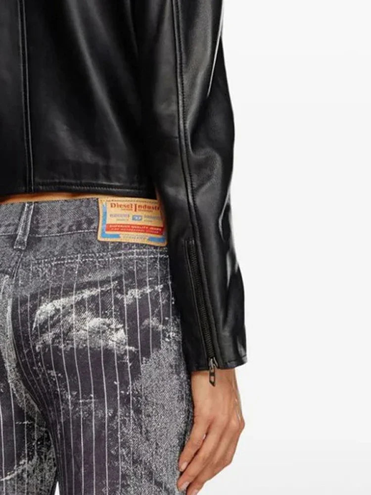 Veste Noire en Similicuir à Fermeture Zippée