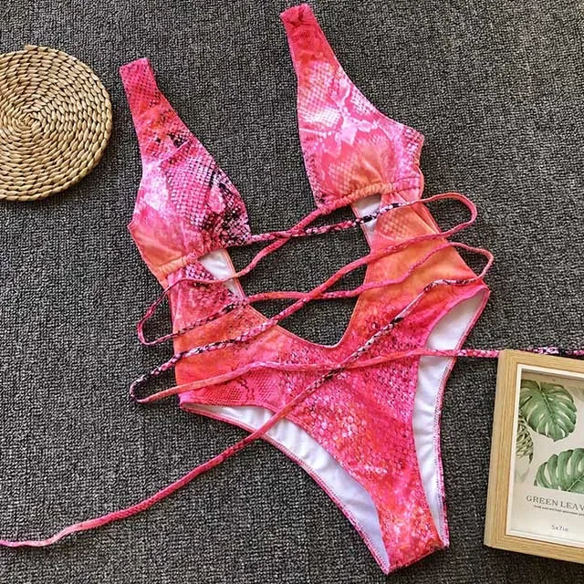 Maillot de bain une pièce décolleté en V profond pour femmes
