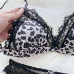 Ensemble soutien-gorge en dentelle et sans armatures et string ultra fin pour femmes