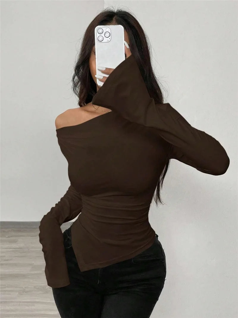 T-shirt à col en V épaules et dénudées à manches longues pour femmes